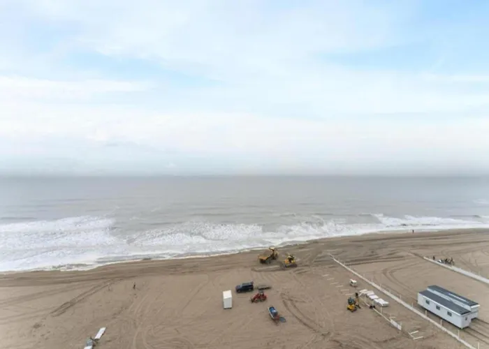 In Near The * Blankenberge